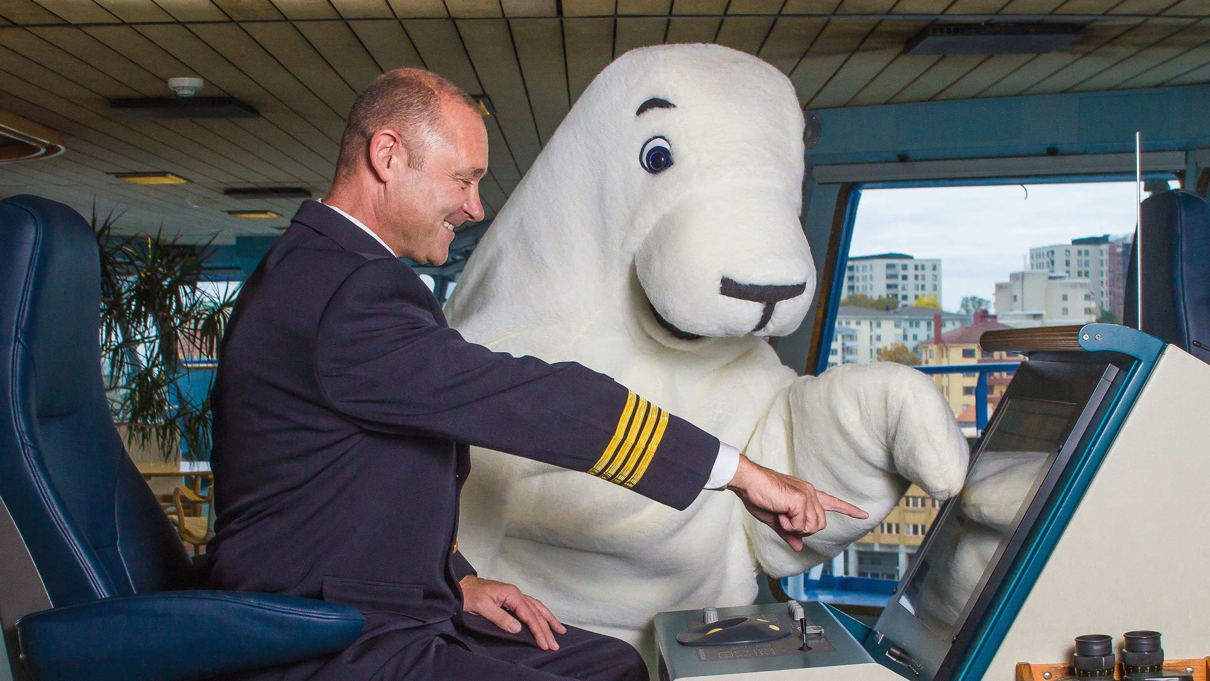 Captain and Harri the Seal take part in Tallink Silja Line Sea School.