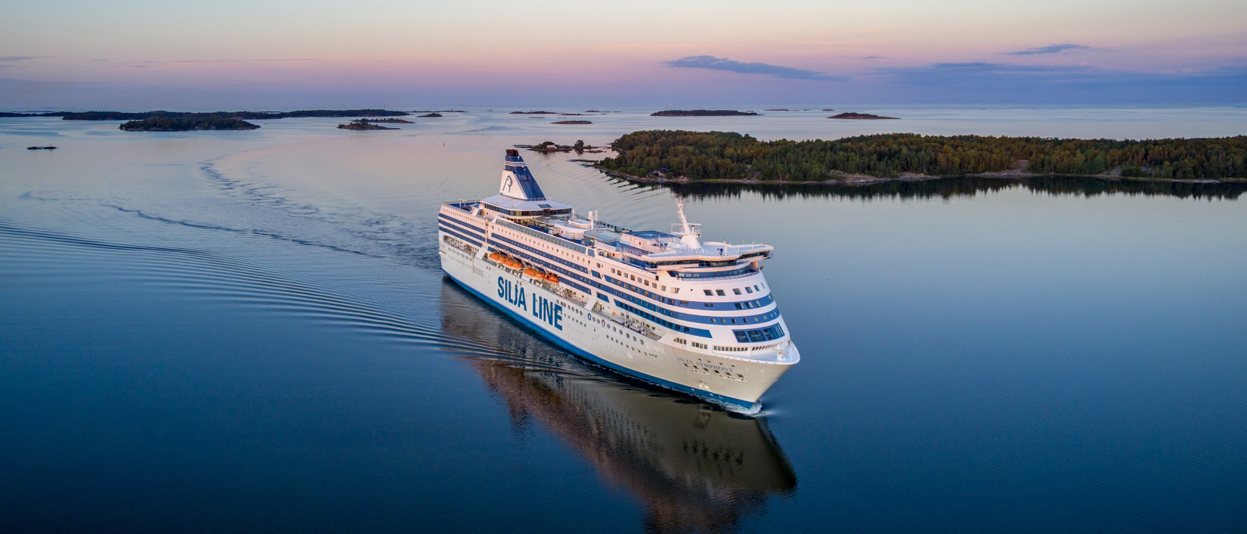 Silja Symphony sailing