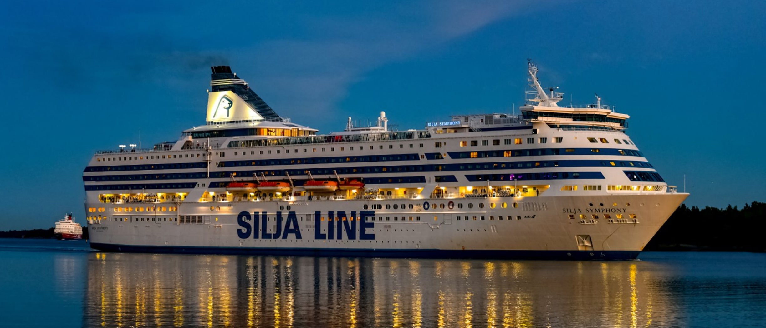 Silja Symphony im Mondlicht