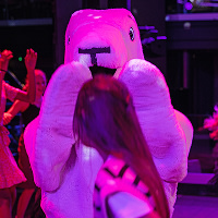 Sälen Harry ger en dubbel high-five