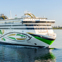 Tallinki laev Mystar sõidab merel