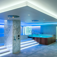 Spaområde med pool på Radisson Collection Hotel i Tallinn