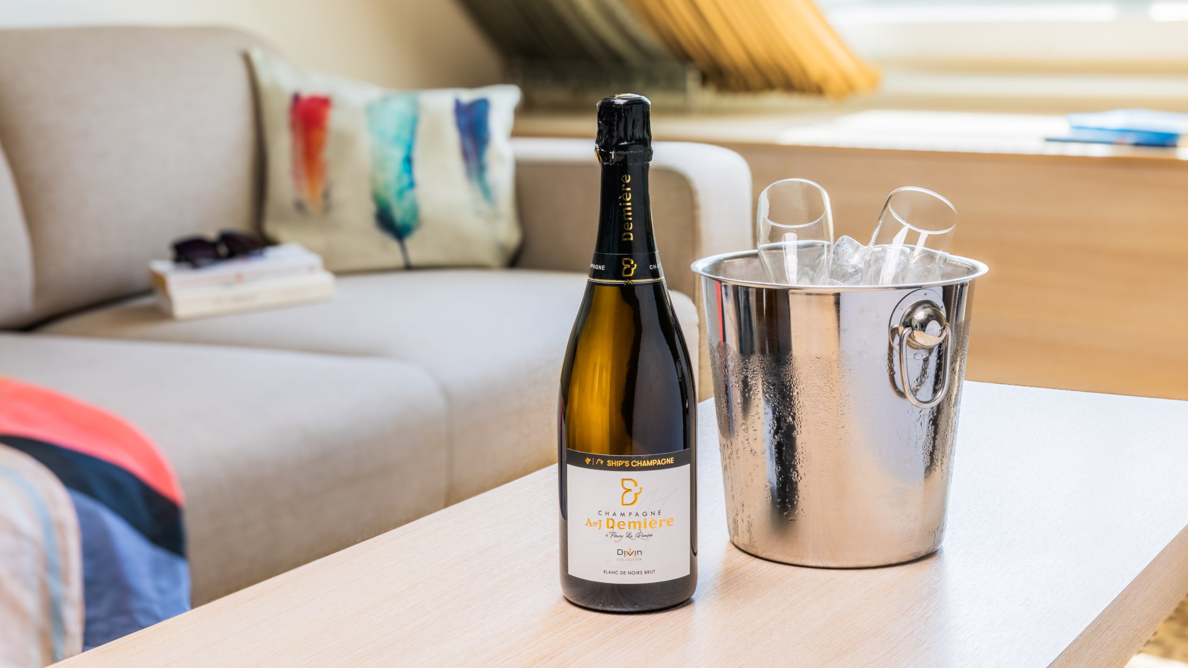 Шампанское A&J Demière Blanc de Noirs Brut, 750 мл, 12,5%