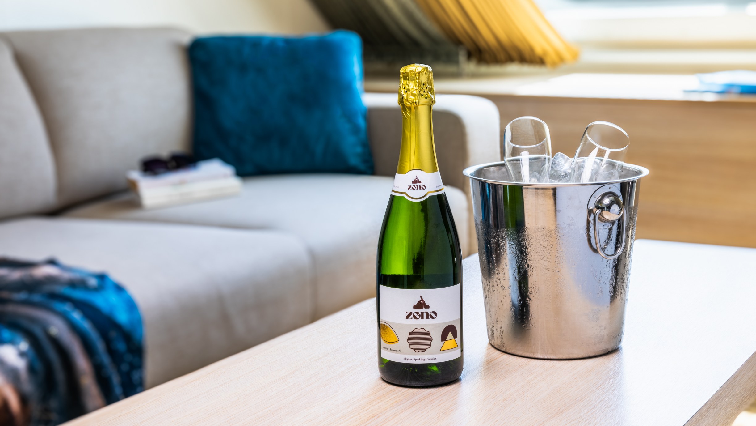 Безалкогольное игристое вино Zeno Sparkling Wine, 750 мл, 0,5%