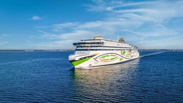 Save up to 40% on day trips